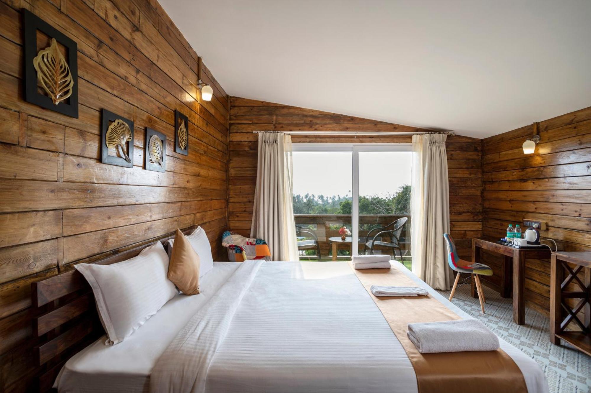 Stone Wood Resort, Mandrem Exterior photo