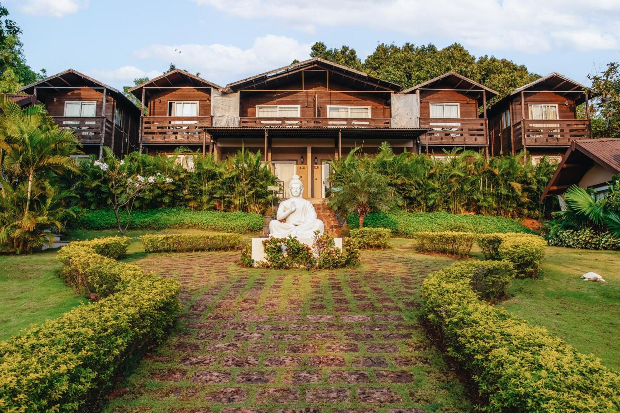 Stone Wood Resort, Mandrem Exterior photo